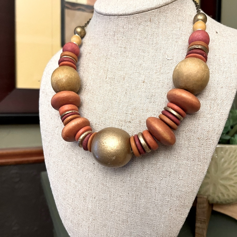 🎉5/$25🎉 Reitman’s Statement Necklace/lightweight/ good used condition